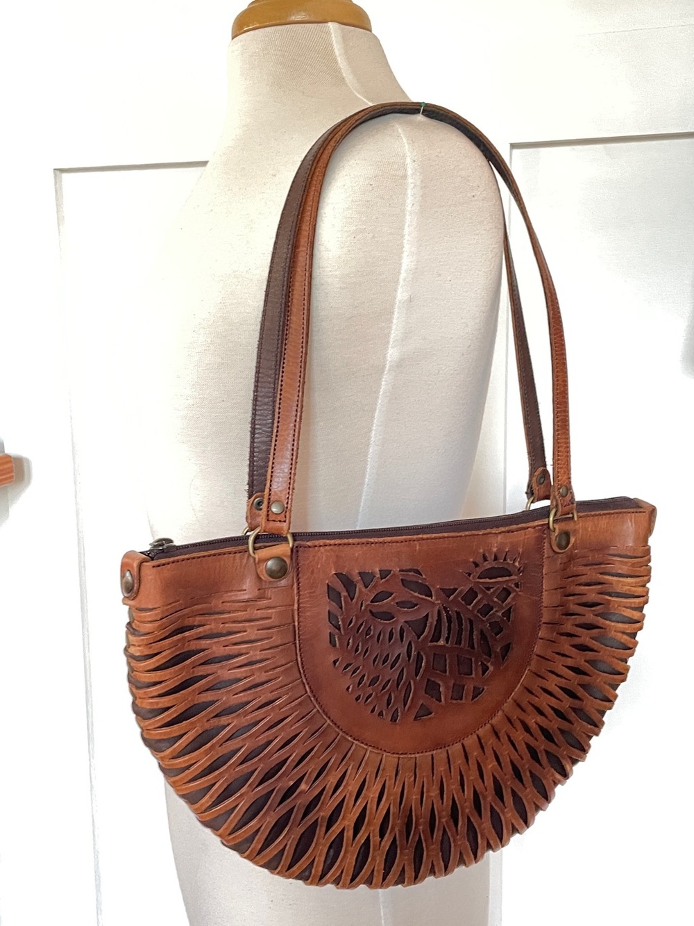 DEPE // Vintage Handcrafted Brown Genuine Leather Cutout Half Moon Shoulder Bag